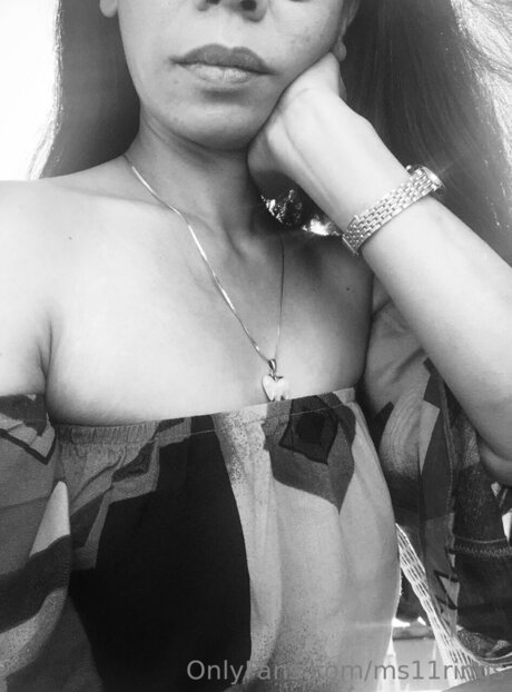 Ms11rings naked star images