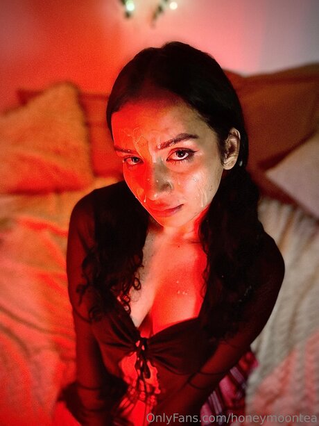 Honeymoontea high quality actress images