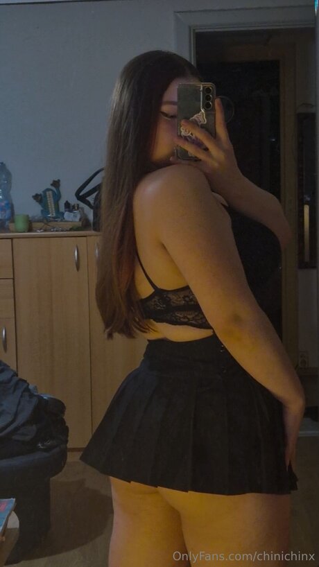 Chinichinx model photo