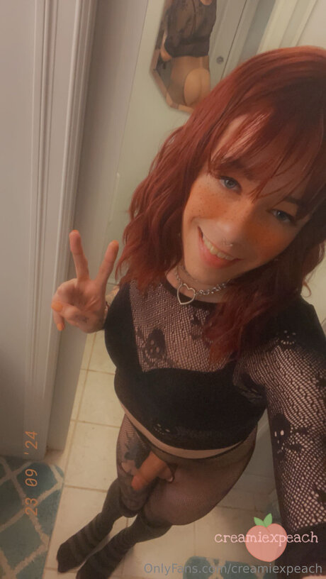 Creamiexpeach star hd images