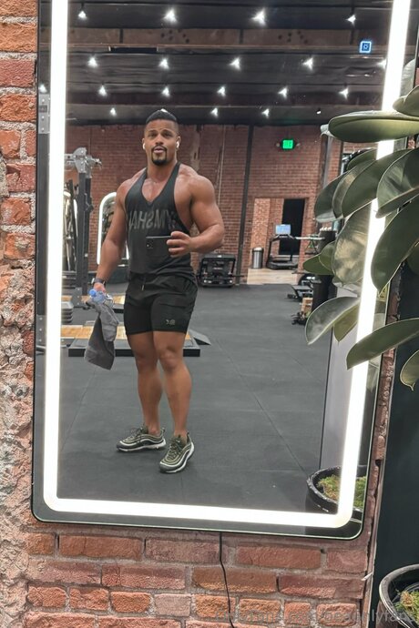 Beaunlyfans erotic actress galleries