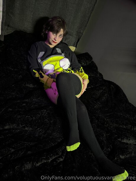 Voluptuousvampire Free pornstar pretty pic