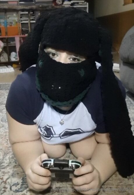 Mommagremlin95 model nude archive