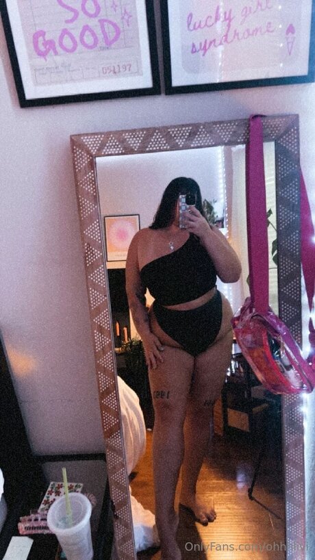 Ohhhlivi model top pictures