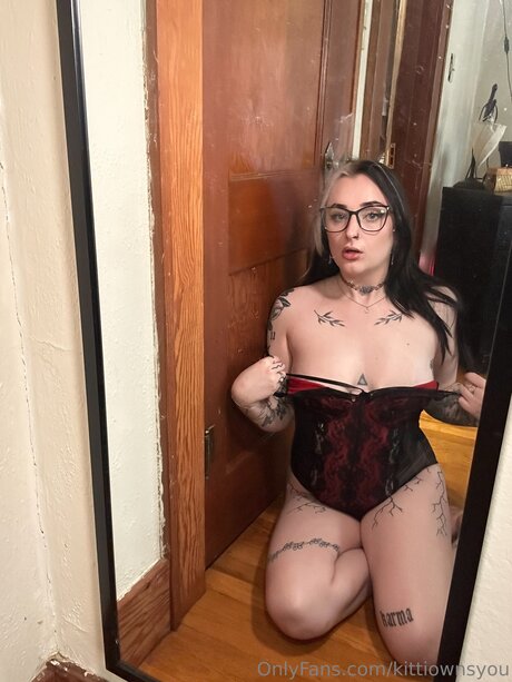 Kittiownsyou star nudes image
