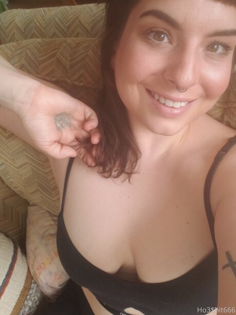 Hoeshit666 pretty pornstar archive