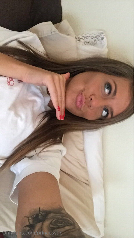 Princesstjc nude model photo