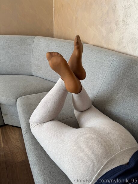 Nylonik 95 pretty model picture