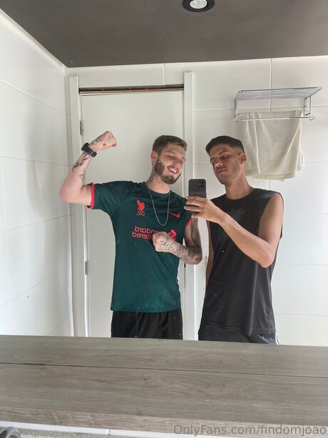 Findomjoao naked pornstar pic