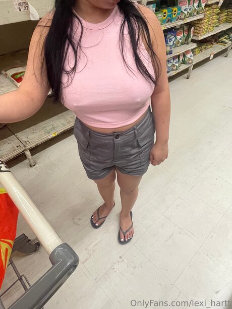 Lexi Hartt star high quality photos