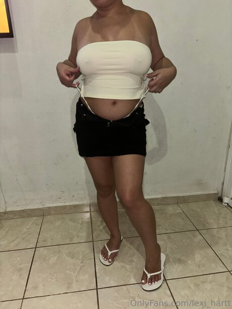 Lexi Hartt nudes model pics