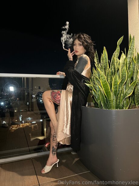 Fantomhoneyxlee pornstar high quality pic