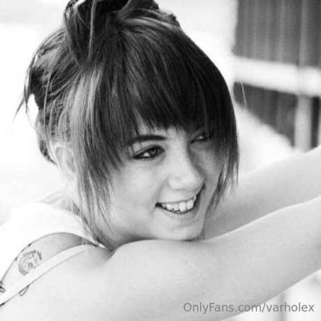 Varholex model free gallery