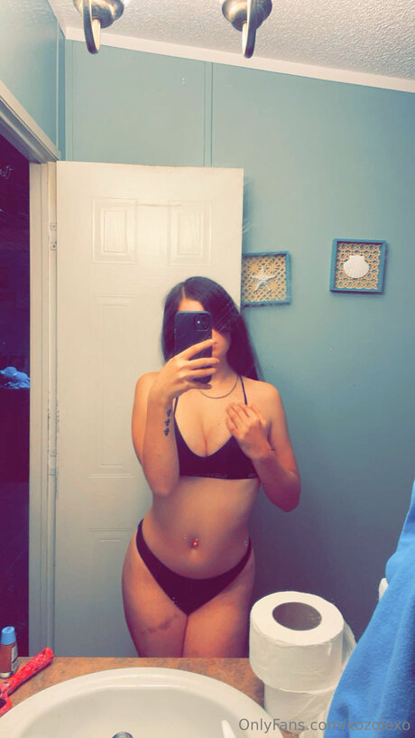 Xozoiexo pretty pornstar pics