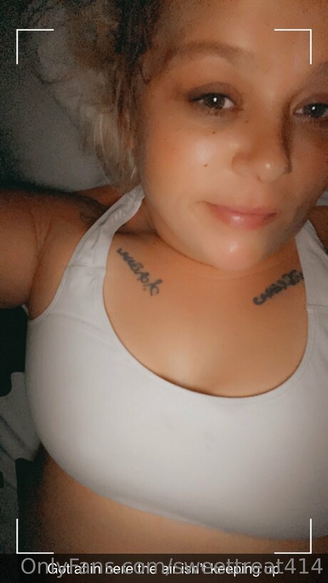 Sweettreat414 star erotic pic