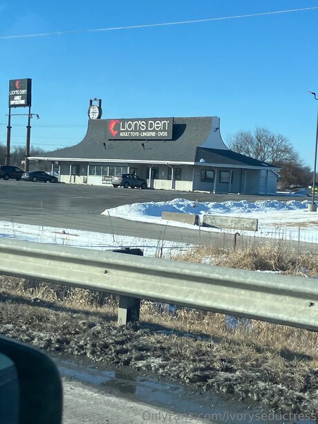 Ivoryseductress naked pornstar picture