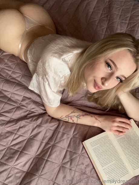 Emilydreamm star nudes gallery