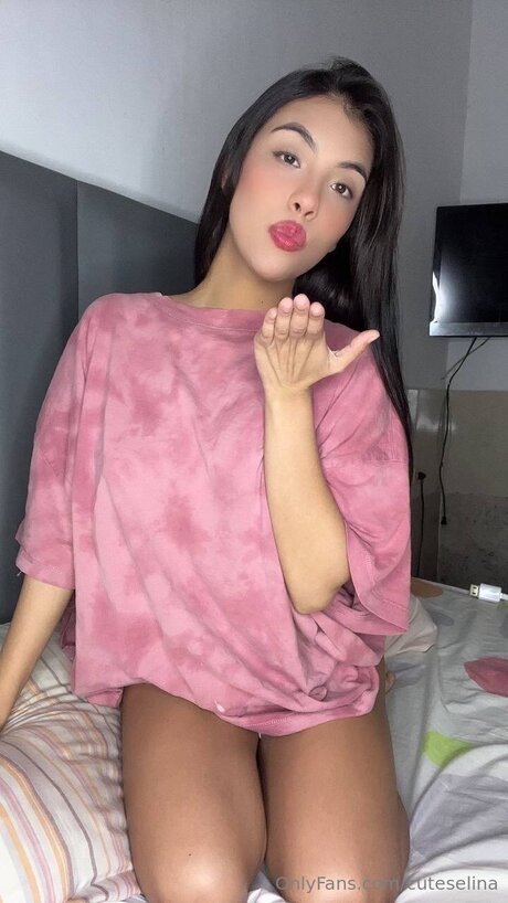 Cuteselina exclusive pornstar photo