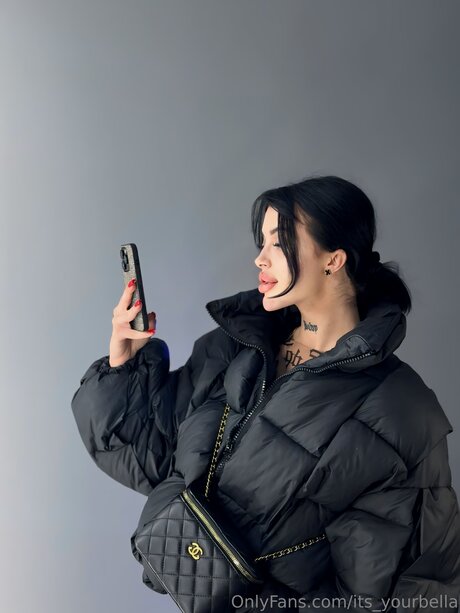 Bellasohot model pics