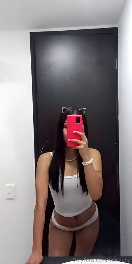 Wowdana star pornographic pictures