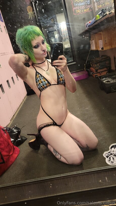 Salems Circus model best photos