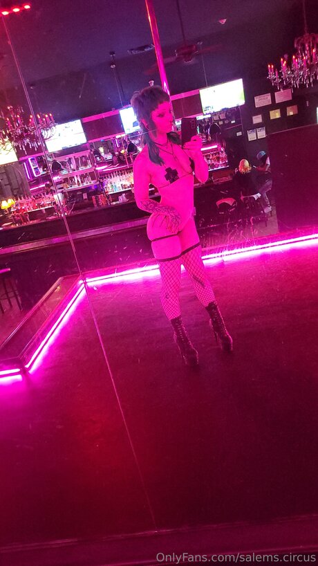 Salems Circus exclusive star pic