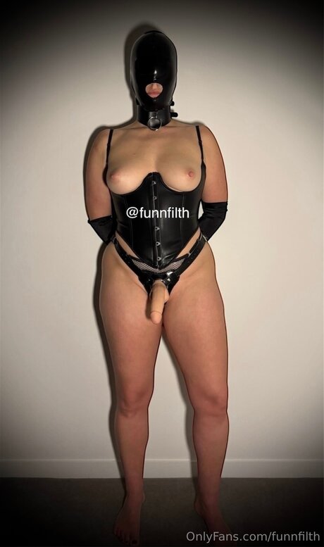 Funnfilth star beautiful picture