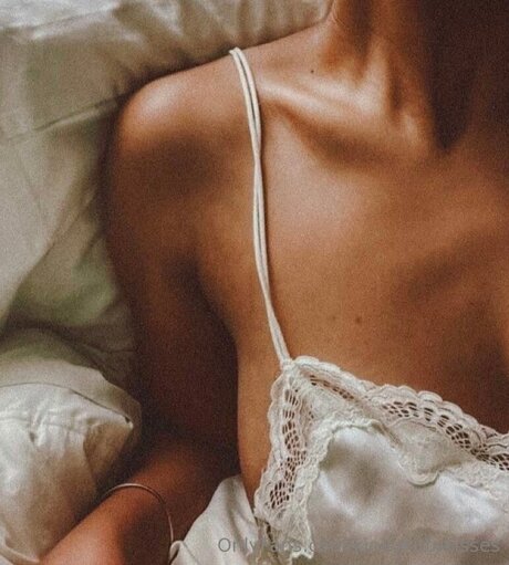 Kinkykittykisses model pornographic galleries