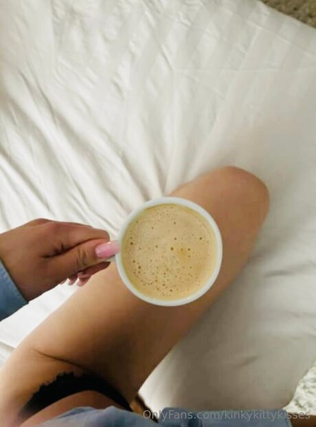 Kinkykittykisses star high quality gallery