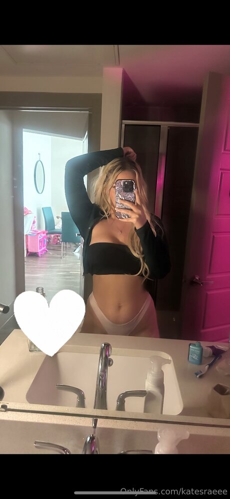 Katesraeee pornstar pretty picture