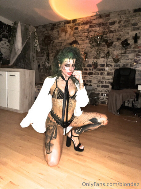 Biondaz free pornstar pictures