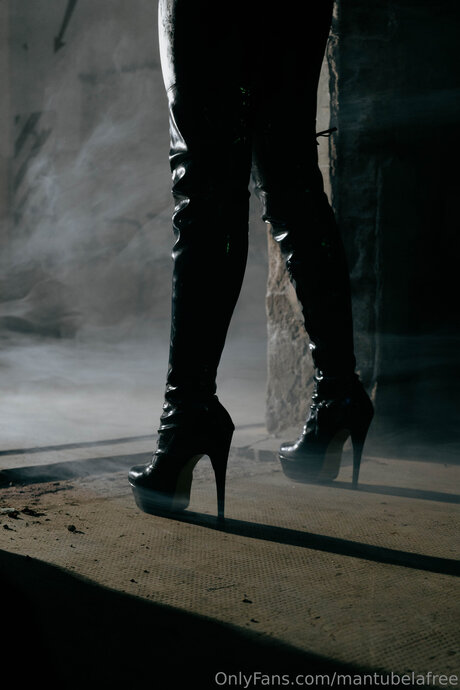 Mantubelafree art actress archive