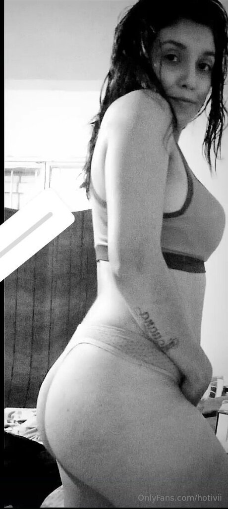 Hotivii xxx pornstar pic