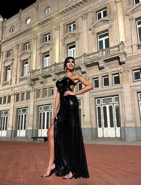 Valentina Ts star erotic image