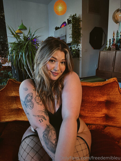 Freedemibleu star nude pics