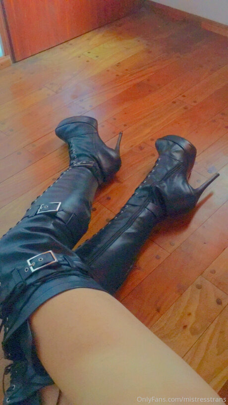 shemale handjob onlyfans naked images