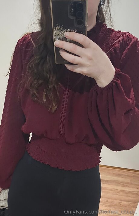 Hornee Couple perfect actress img