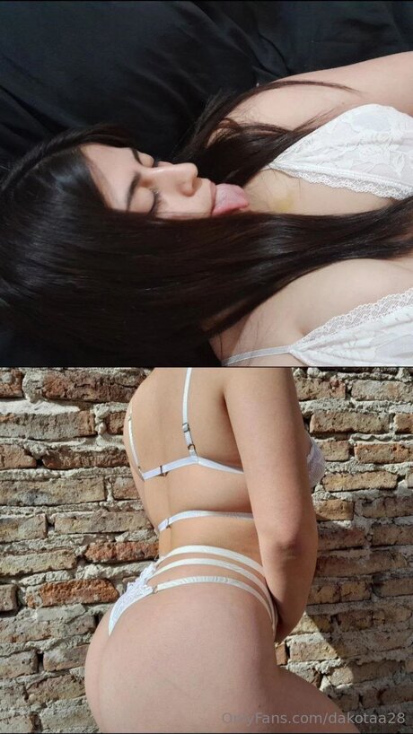 Dakotaa28 model erotic galleries