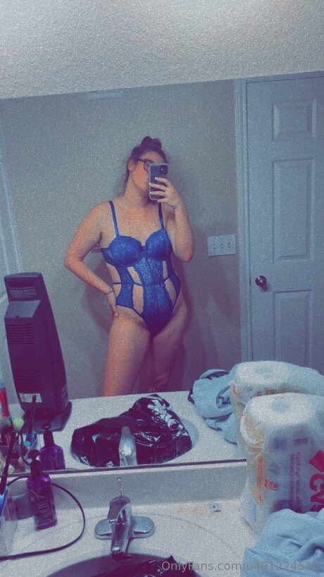 U491224510 high quality model photos