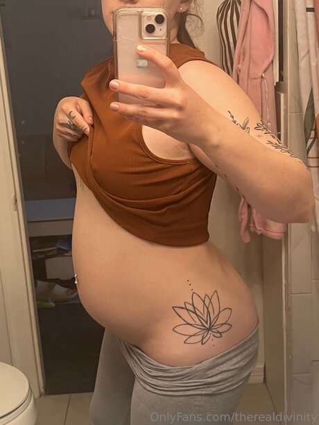 Therealdivinity pornstar high quality galleries