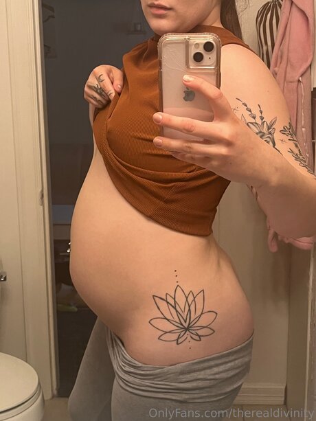 Therealdivinity sex pornstar gallery