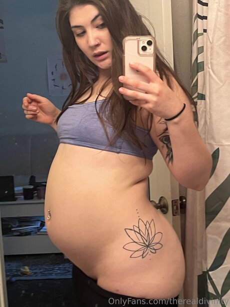 Therealdivinity top pornstar pictures