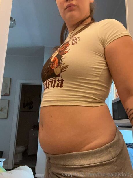 Therealdivinity hot model galleries