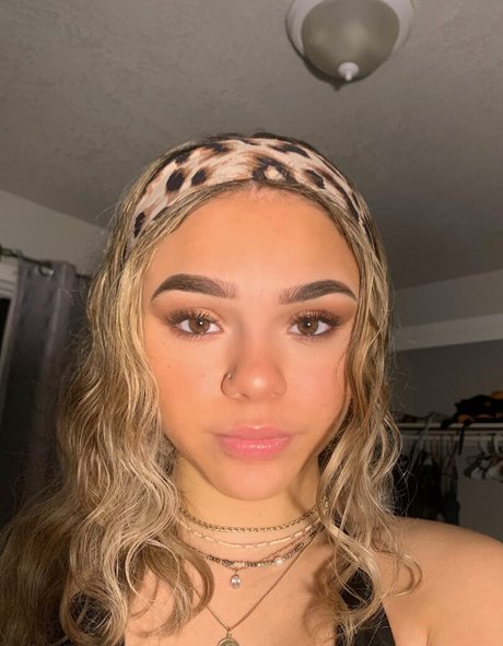 parisbabevip hot pornstar picture