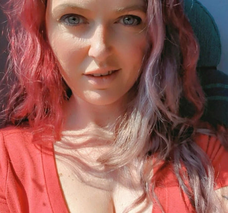 louroarfree pornographic model image