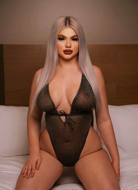 throatbabyjessica hot star picture