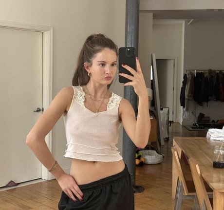 rubylyn_ adult model photo