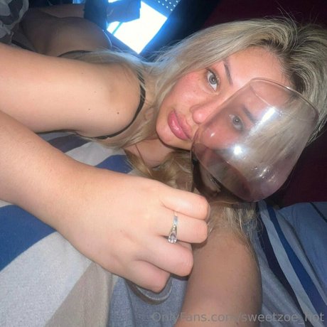 sweetzoe hot pornstar perfect images