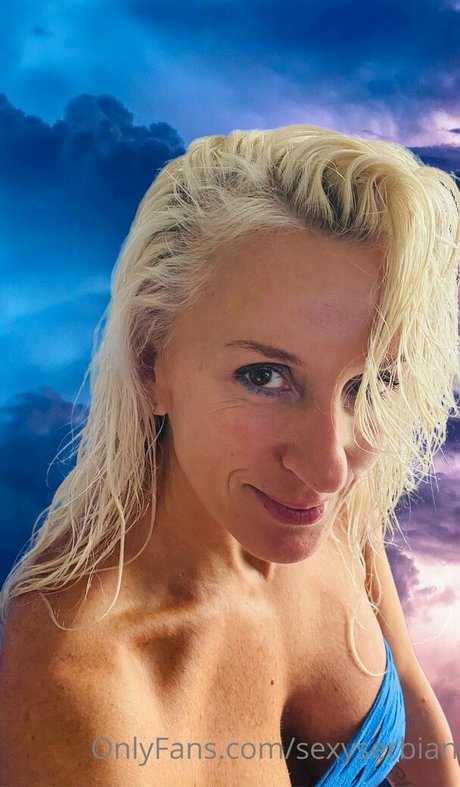 sexyserbian top model galleries