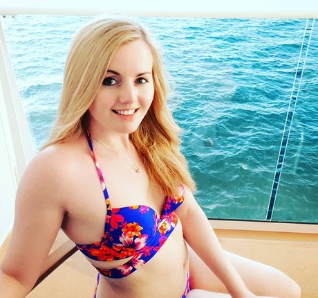 Suzy Lu pornstar hd img